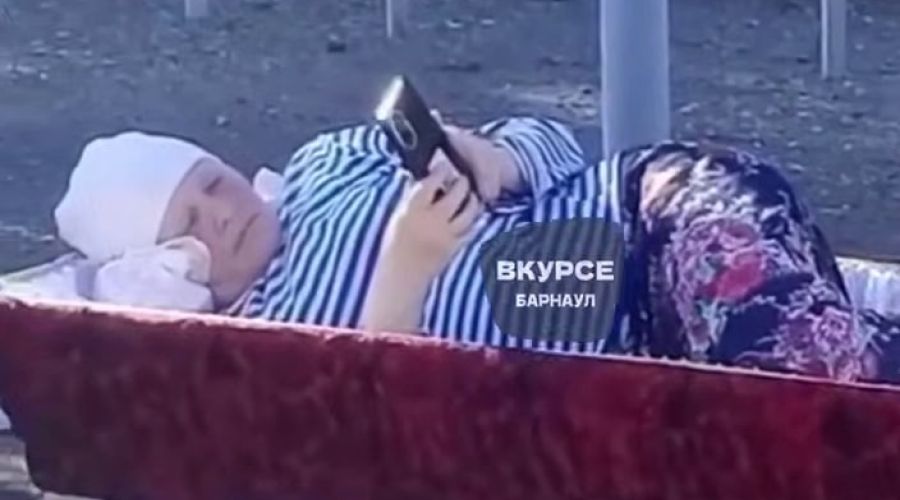 Бабка в гробу