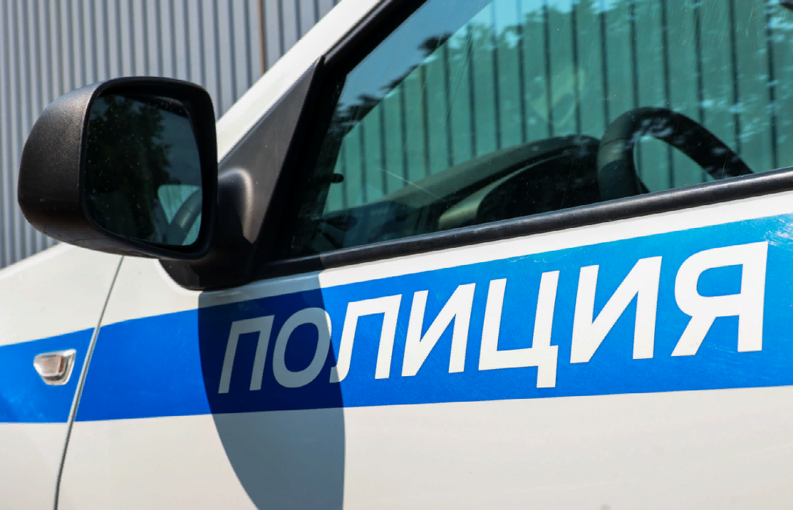 Опасные игры подростков дошли до полиции. Детали происшествия в московском дворе