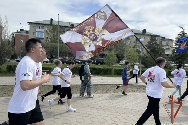 Росгвардейцы приняли участие в патриотической акции «Забег Победы» в Омске