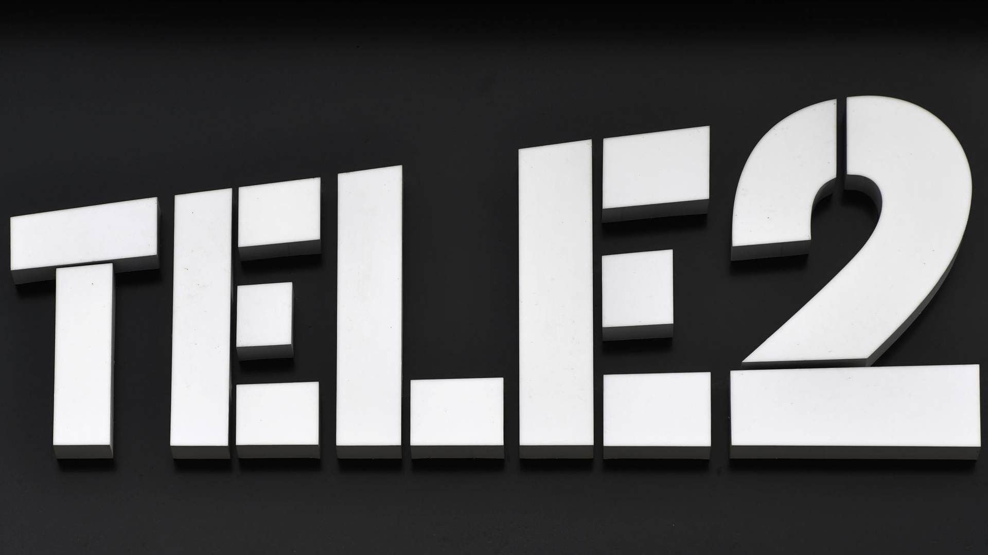 Теле2 фото. Теле 2 промышленная. Сотовая связь теле2. Tele2 логотип. Сотовый оператор теле2.