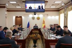ЗаседаниеИз республиканского бюджета выделят 13,2 млн рублей на корректировку проектов строительства трех школ школы 