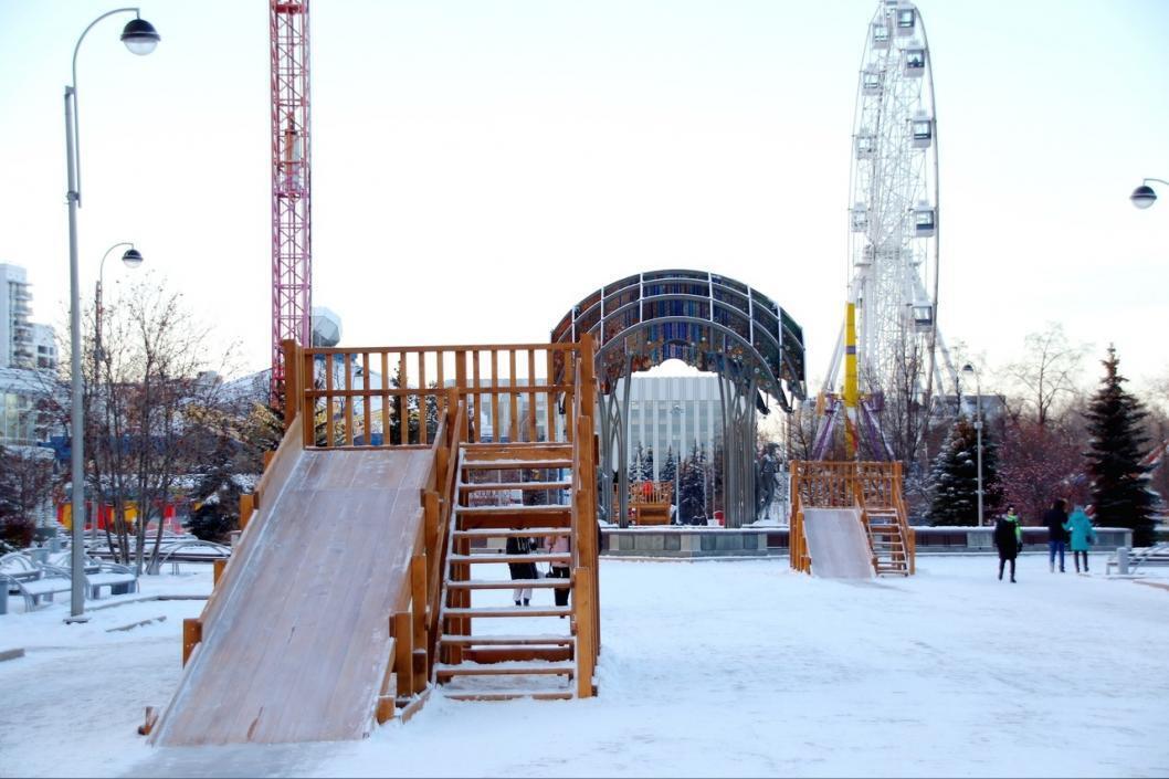 ледяной туман тюмень. декабрь 2022 тюмень. снежный день ноября. метель в тюмени. заснеженная тюмень.