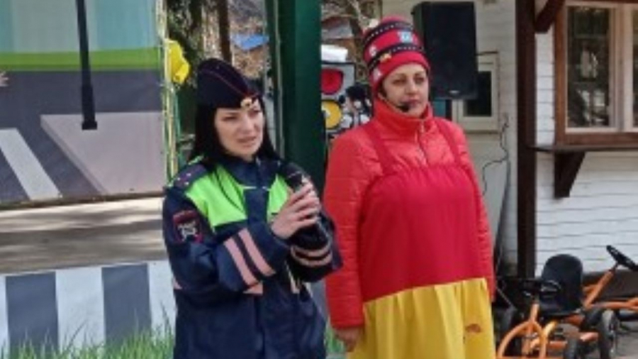 Юные обнинцы послушали «Истории Тётушки Светофор»