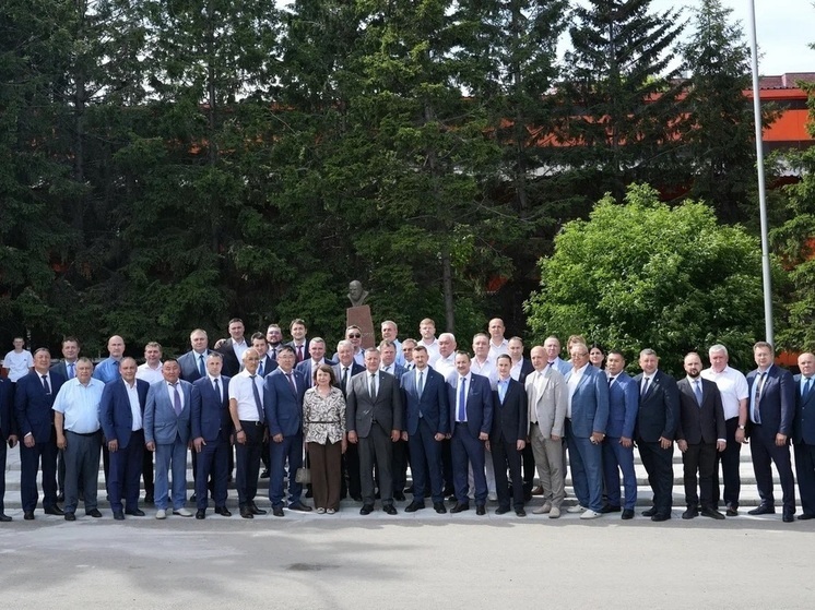 В выездном заседании Регионального совета Иркутской области в Черемхово приняли участие мэры и главы 41 муниципального образования