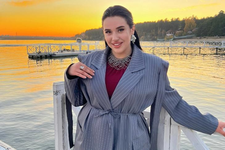 Жительница Новосибирска перевоплотилась в Бьянку на шоу «Ярче звезд»