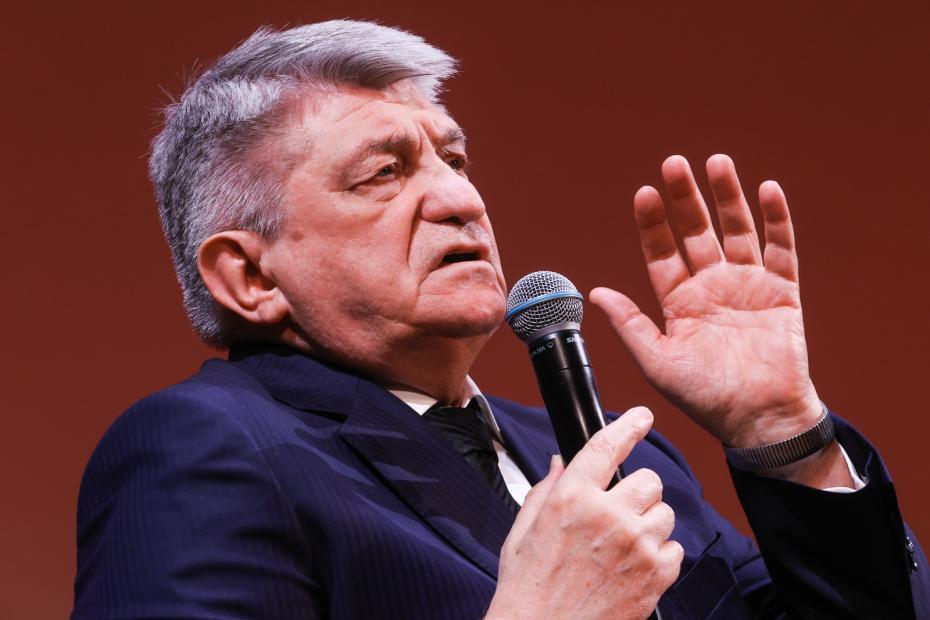 Александр Сокуров