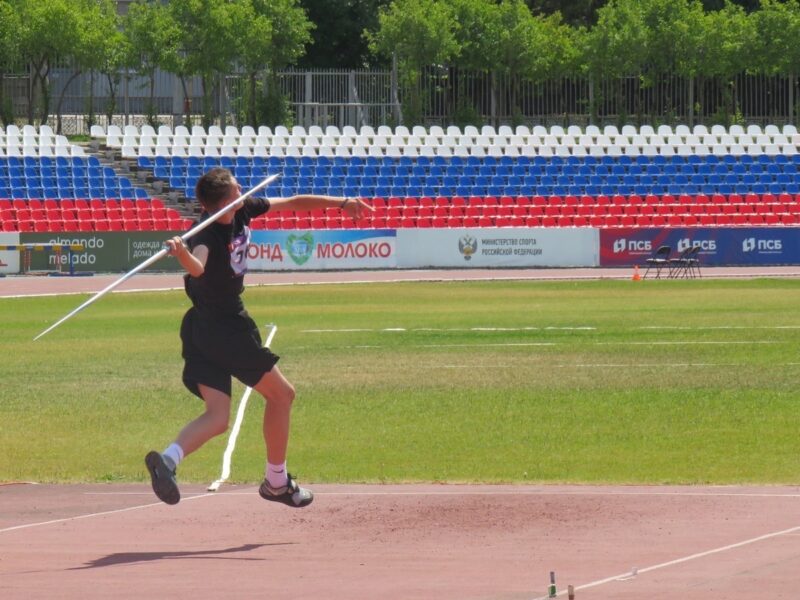 Роман Захаров метание копья