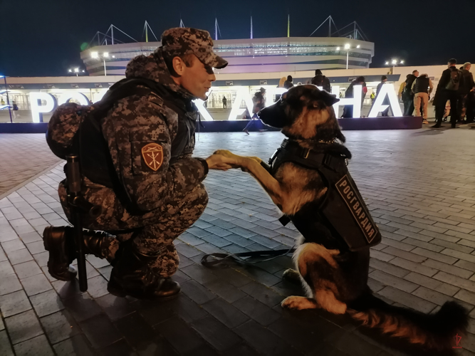 Безопасность футбольного матча Кубка России обеспечили росгвардейцы в Калининграде 