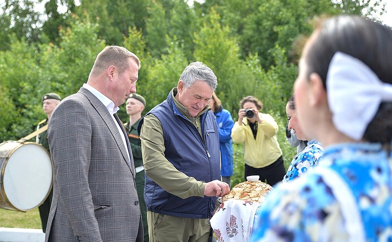 Юрий Воробьев принял участие в мероприятиях каникулярной профориентационной школы «За безопасность!», прошедших в рамках XI Форума регионов Беларуси и России на базе арктического спасательного учебно-научного центра «Вытегра»