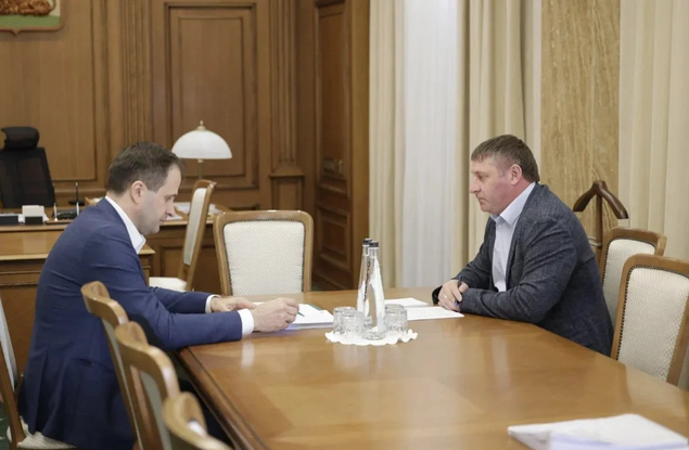 Врио губернатора Белгородской области Александр Шуваев встретился с заместителем Министра финансов РФ Павлом Кадочниковым