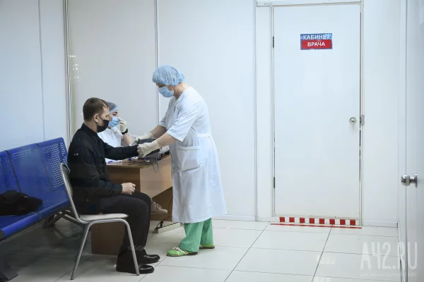 В Кузбассе приостановили работу медицинского центра из-за китайца-массажиста
