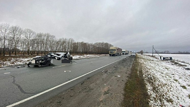 В Новосибирской области водители легковых автомобилей погибли в двух авариях