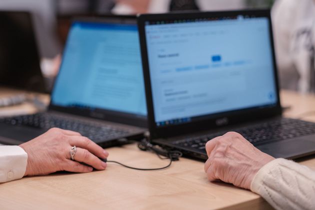 ИИ становится популярным среди старшего поколения — исследование