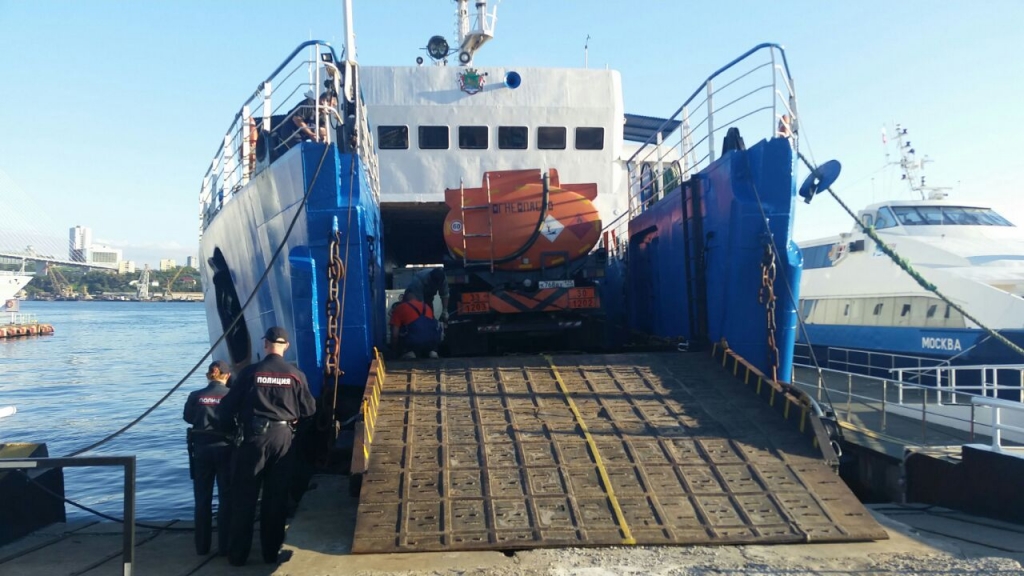 босфор восточный судно рефрижератор. паром восточный. босфор восточный паром владивосток внутри. судно босфор восточный владивосток. паром восточный.