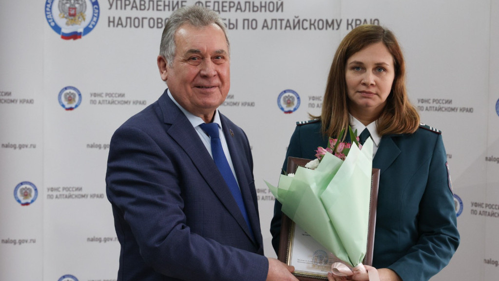 Алтайские налоговики подвели итоги работы за пять лет: цифровая трансформация и прорыв в общероссийском рейтинге Фото №3