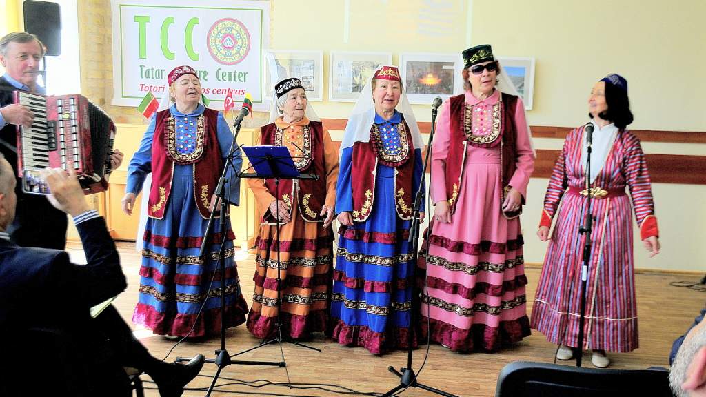 Песни о далёкой Родине