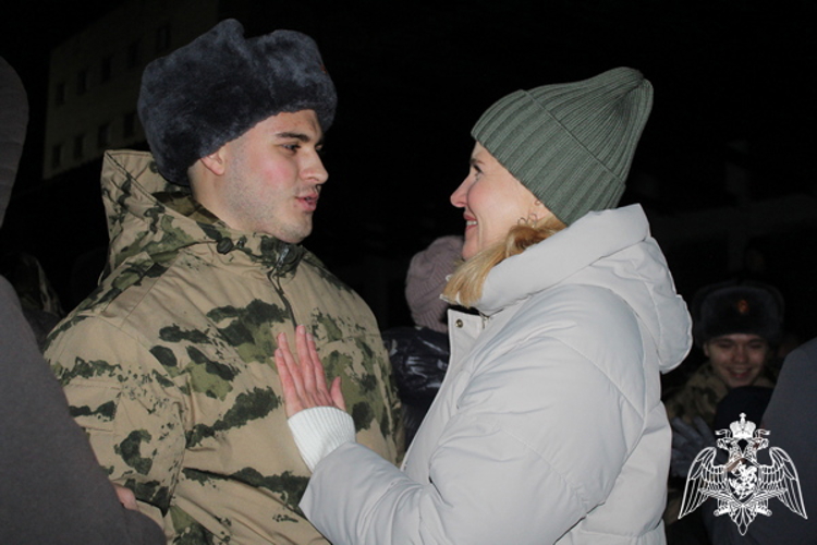 Более 20 вологодских призывников отправились служить в воинские части Северо-Западного округа Росгвардии (ВИДЕО)