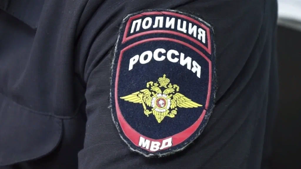 В Клинцах уголовница украла с шеи спящего хозяина квартиры цепочку с крестом