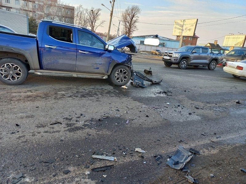 Дтп уссурийск ленинградская. Уссурийск 2015 происшествие. Авария в уссурийске вчера. Происшествия уссурийск. Дтп уссурийск ленинградская.