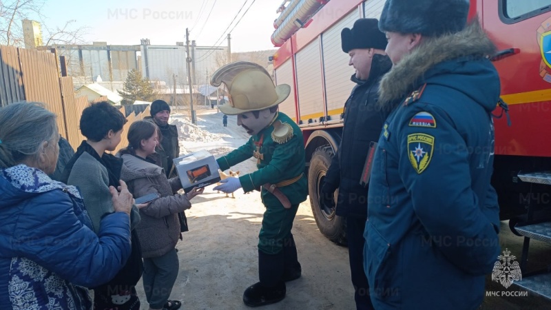 Забайкальские спасатели исполняют желания детей