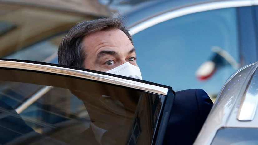 Кабмин: стрельба в Париже ставит вопрос адаптации правовых механизмов к угрозам