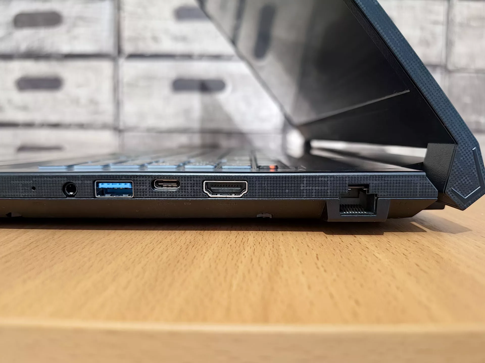 Обзор игрового ноутбука MSI Katana 17 B12VGK-274RU