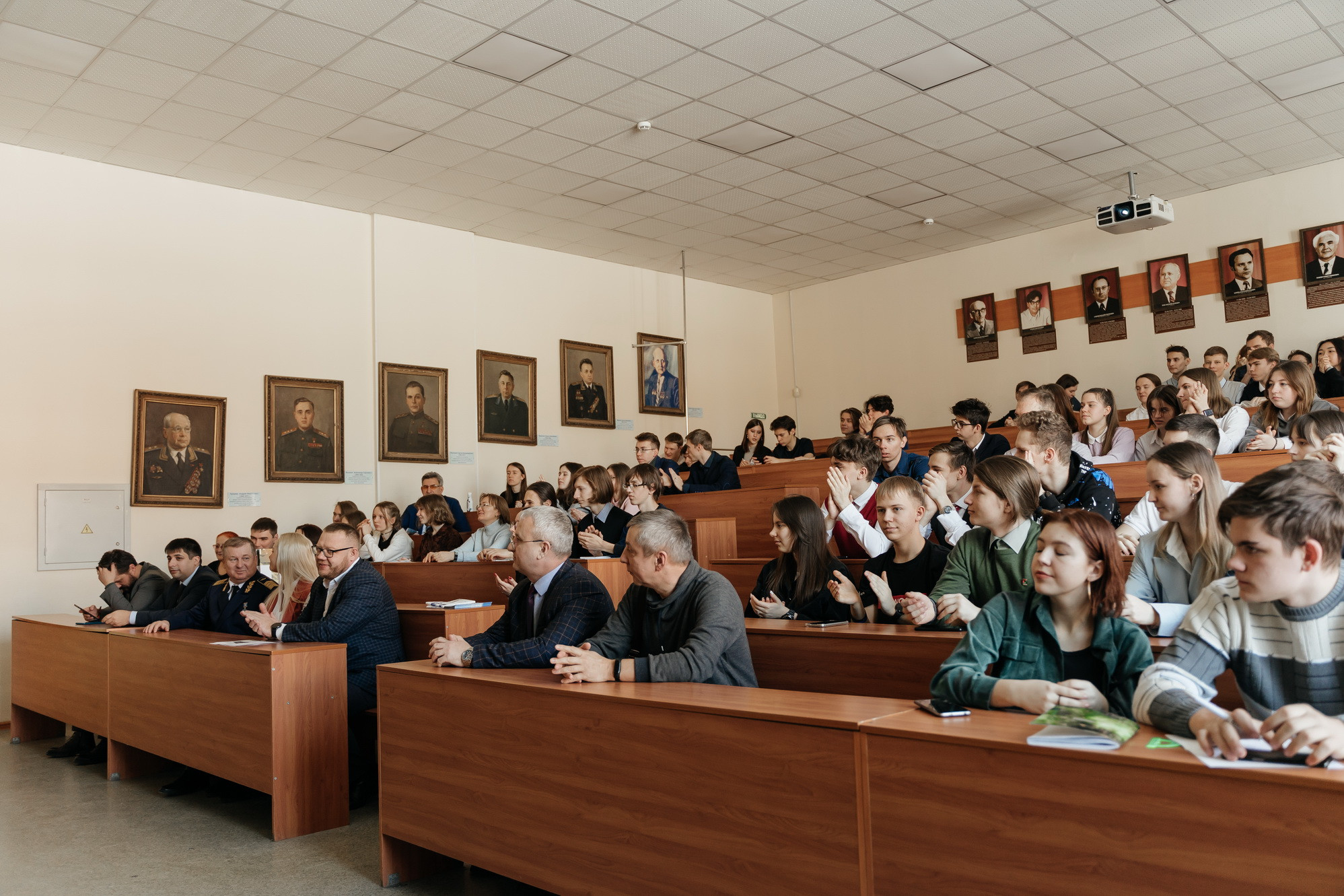 Деловая игра арктика. Nstu логотип. Нгту новосиб презентация история. Презентация личного кабинета. Нгту эмблема новая.