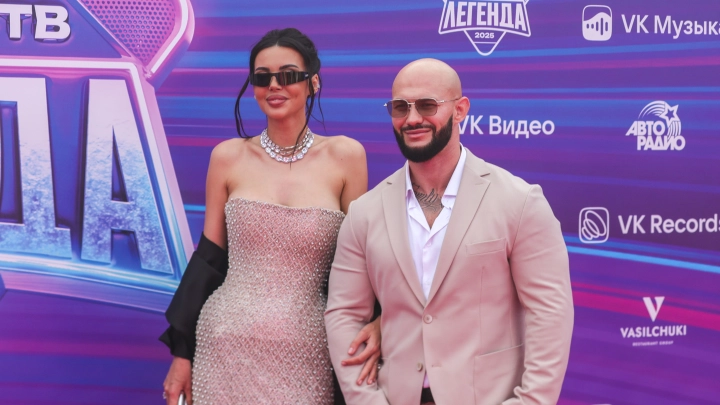 Ему надо взрослеть: Самойлова объяснила свой уход от Джигана после 15 лет вместе