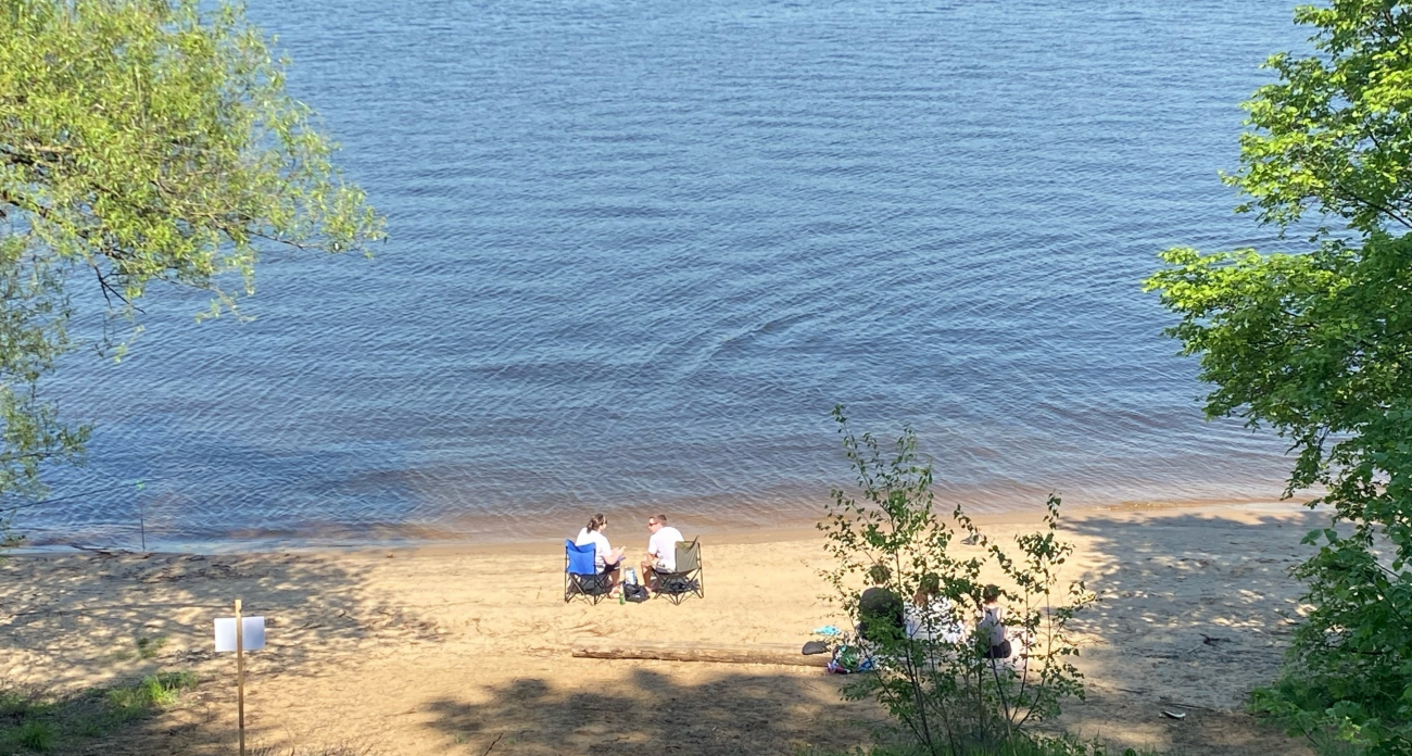 Путешественники бросают все ради этого пляжа: кристально чистая вода и белоснежный берег 