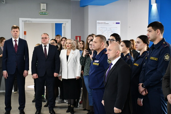 Руководство и сотрудники УФСИН России по Амурской области приняли участие в торжественном открытии мультимедийной выставки 