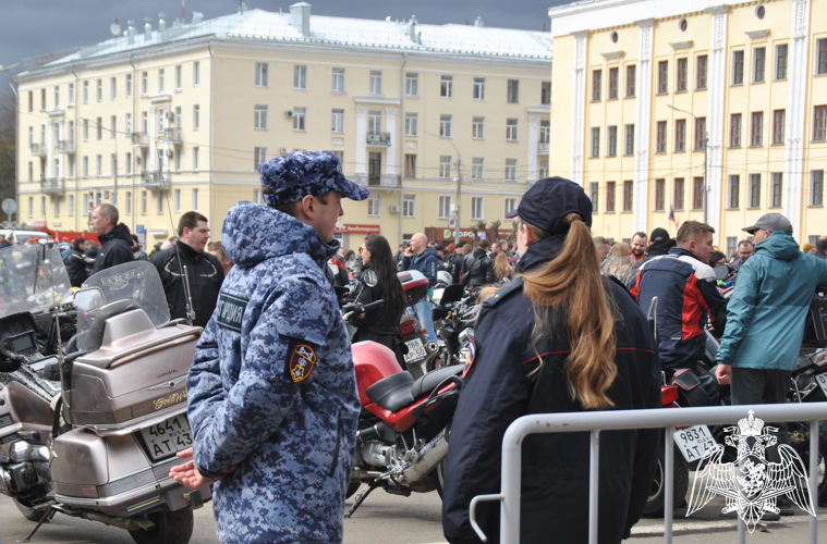 В Кировской области росгвардейцы обеспечили охрану общественного порядка во время праздничных мероприятий