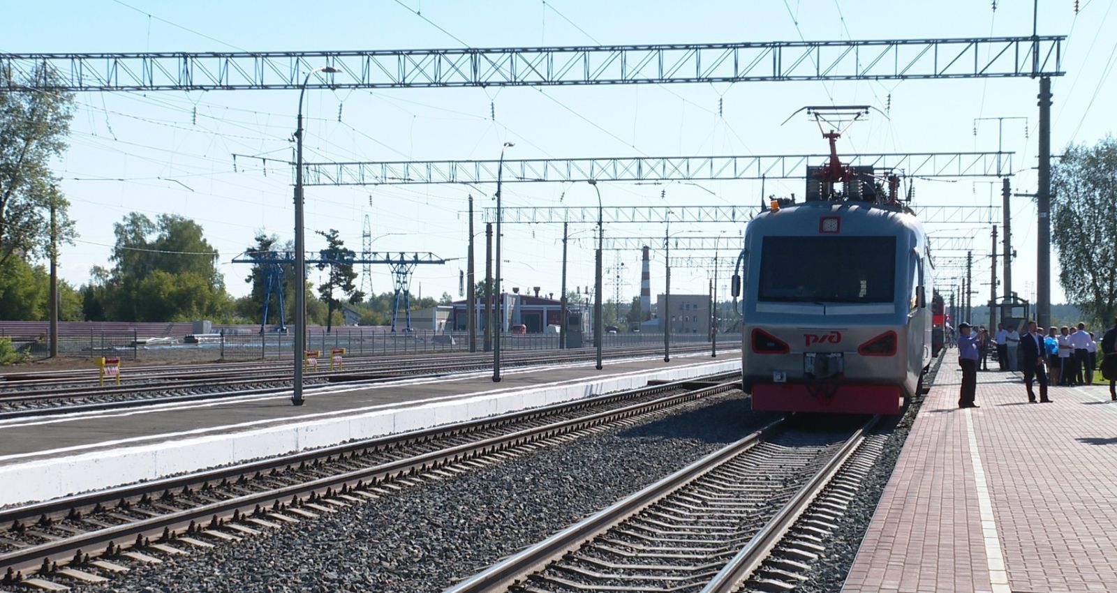 Электрички новосибирск барнаул. Поезд Пригородный электричка. Новый поезд Восток. Поезд Алтай. Железнодорожные услуги.