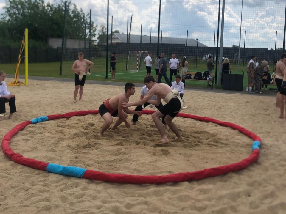 Поклонники единоборств из Серебряных Прудов сменили душный зал на областной пляж