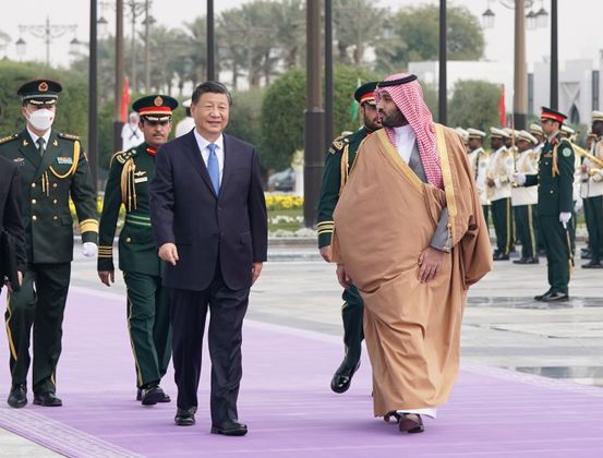 Глава КНР Си Цзиньпин и саудовский наследный принц Мухаммед бен Сальман