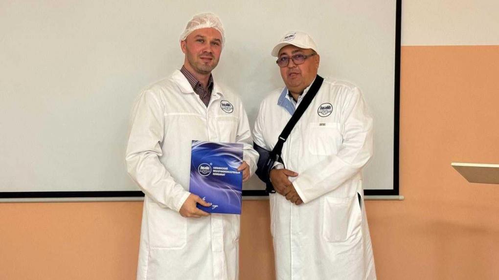 Молочнокосервный комбинат из Омской области повысил производительность труда благодаря нацпроекту