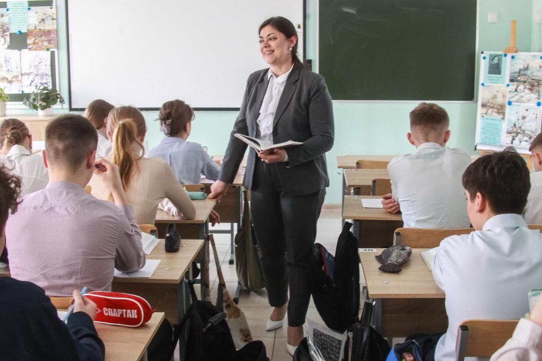 учителя 27 школы. молодая гвардия тюмень сбитнев. учителя тюмени отзывы. педагог в школе. тюменский родительский комитет.