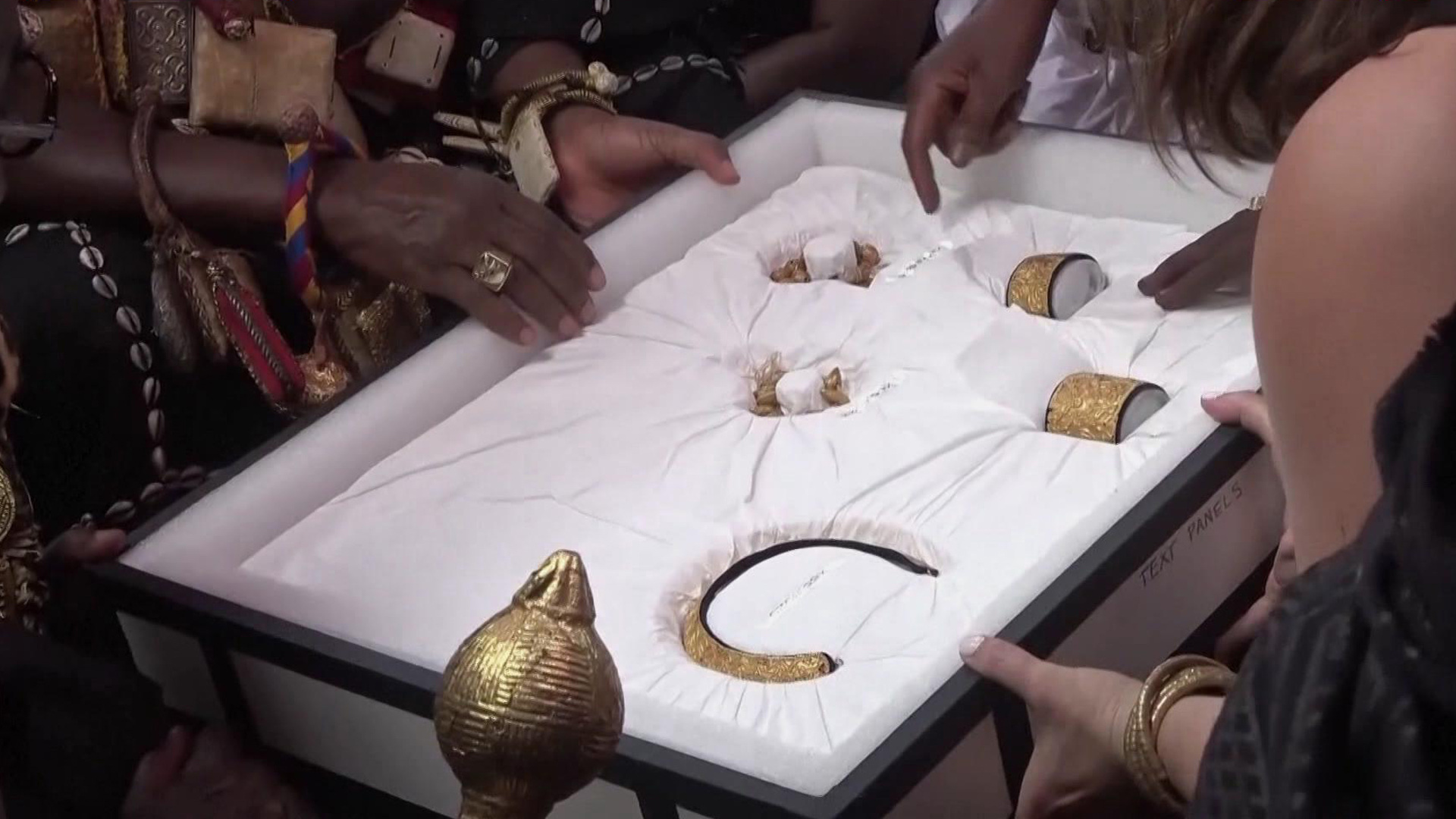 Королевские артефакты империи Ашанти возвращены в Гану из США