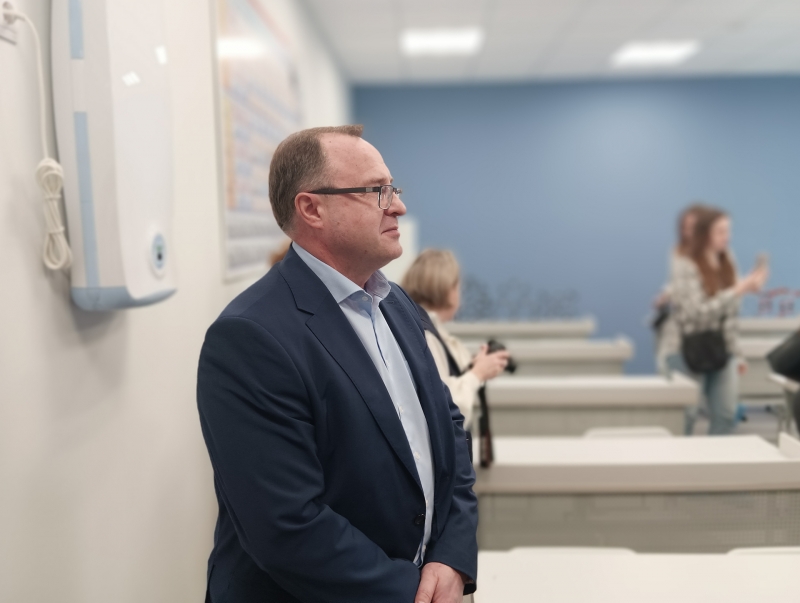 Игорь Сутягин