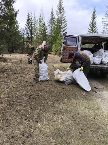 В нацпарке Бурятии собрали 26 мешков мусора 