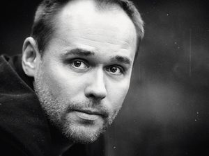 «От злословия мне плохо»: Максим Аверин высказался о полемике вокруг уехавших из России артистов