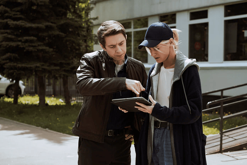 На съемках сериала «Чужие деньги»