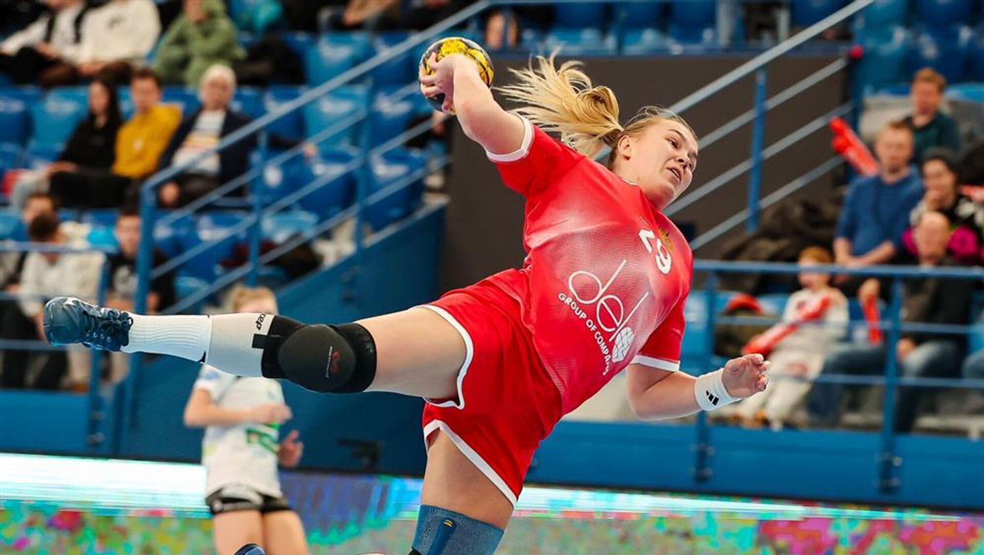 Гандбол женщины россия сегодня. Гандбол женщины. Женская сборная России по гандболу. Гандбол 2023. Фото гандбола девушки.