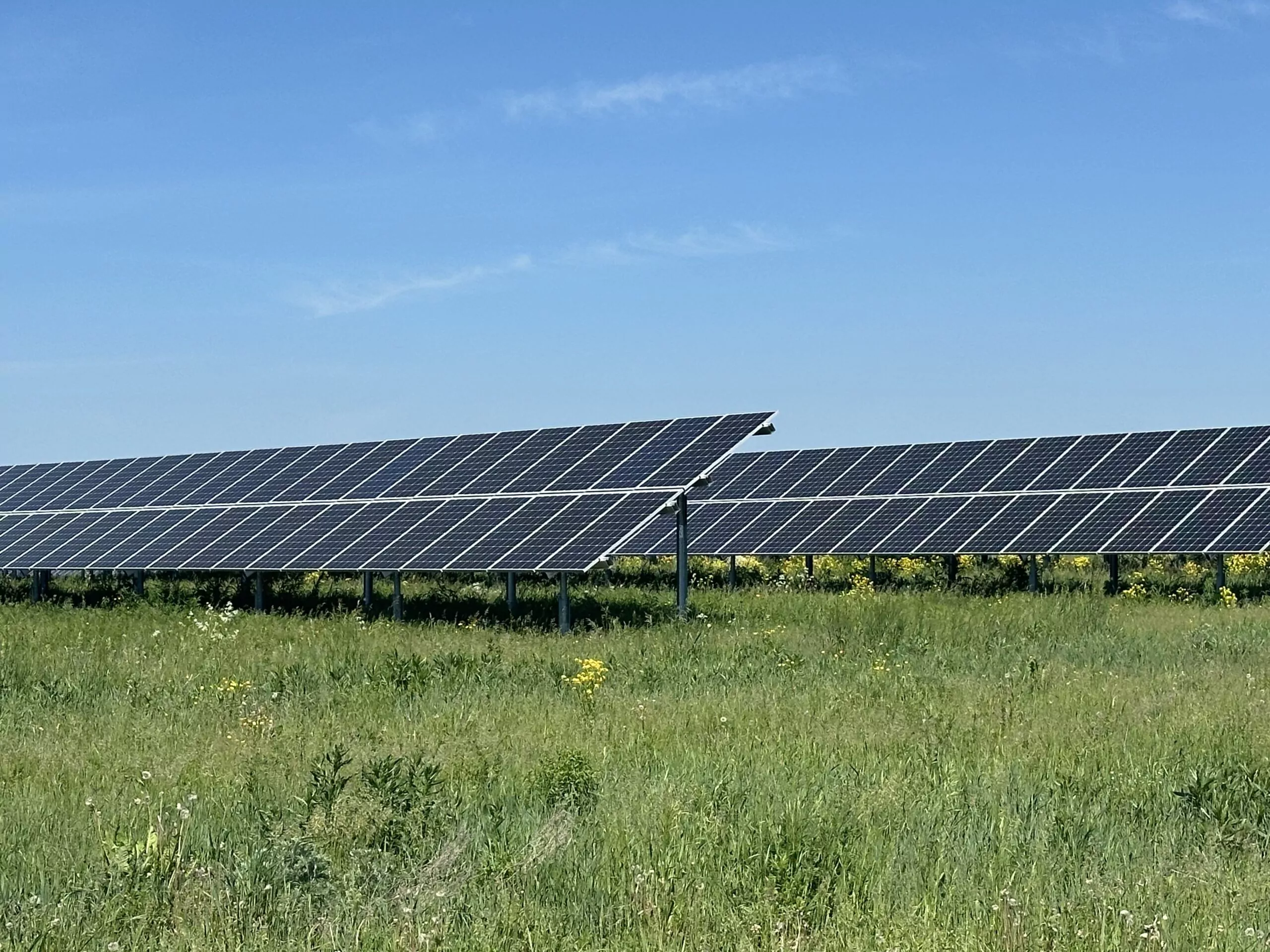 Управлять мощностью солнечных электростанций Среднего Урала теперь можно дистанционно