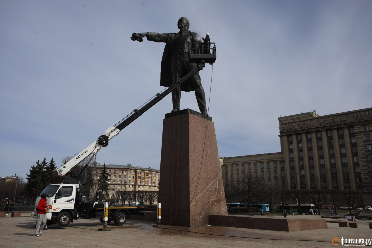 Ленин на Московской площади