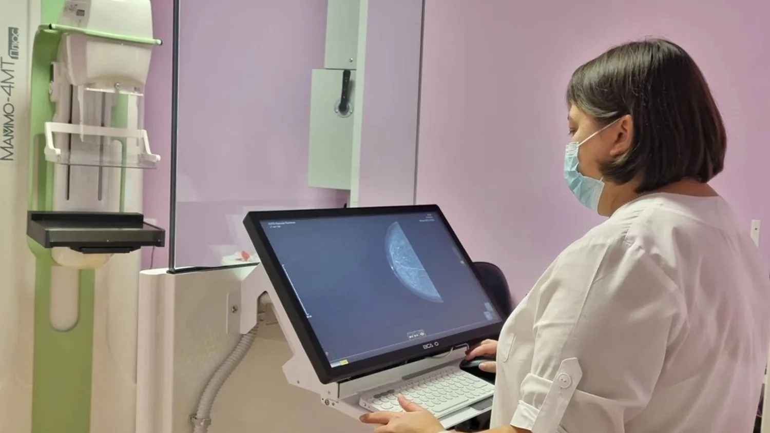 Поликлиника 12 тюмень врачи. Цифровая маммография. Передвижная маммография. Диспансеризация фото. Диспансеризация 2022.