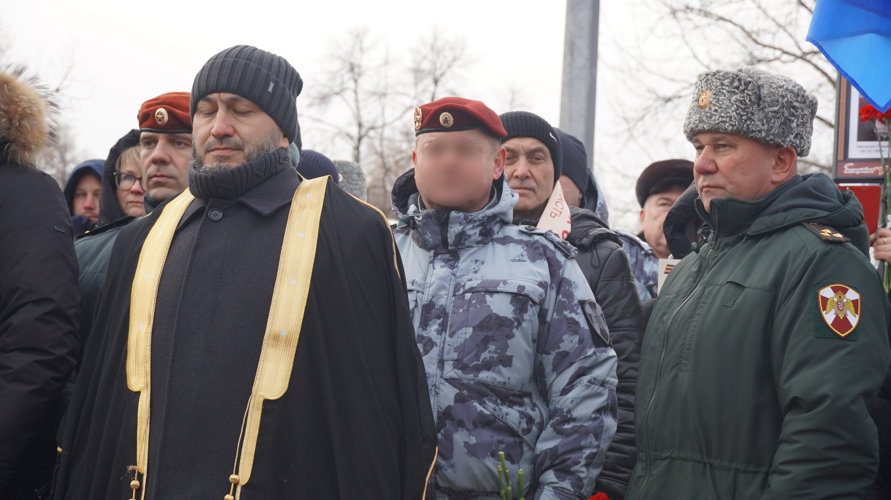 В Саратове росгвардейцы почтили память бойцов, погибших в ходе специальной военной операции