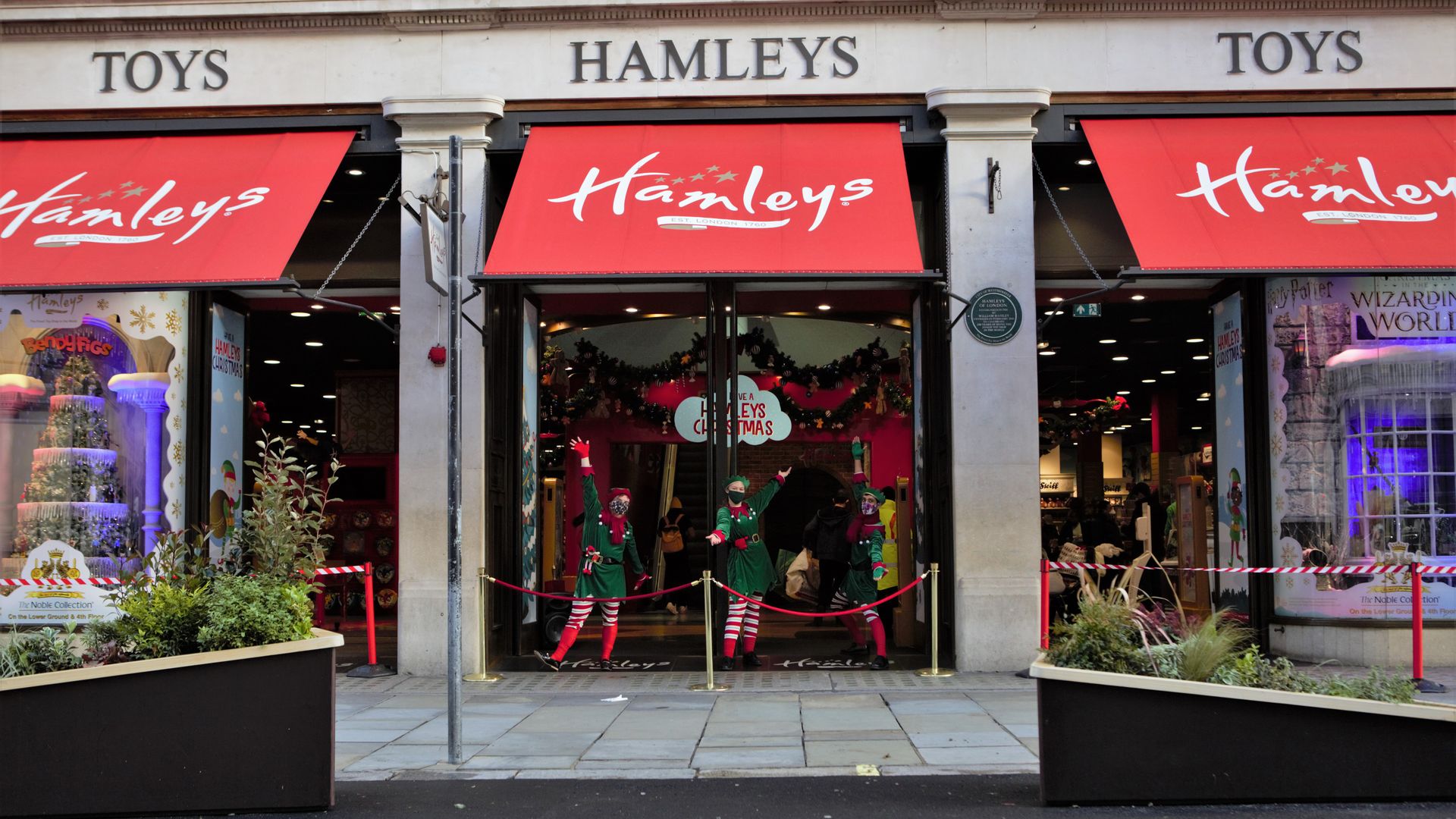 hamleys лондон