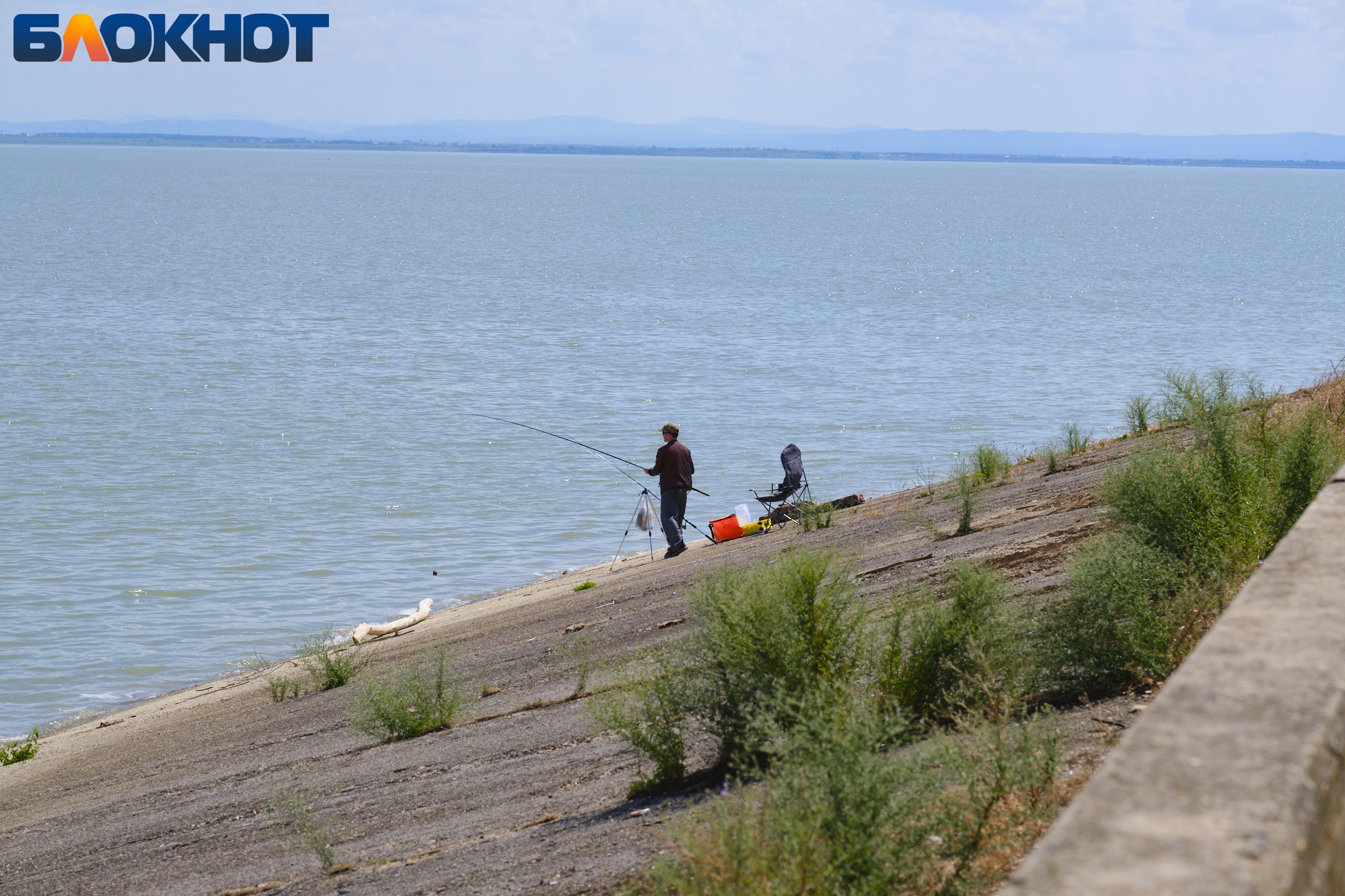 Краснодарское водохранилище рыбалка. Рыбалка на Лиманах Краснодарского края. Темрюкский залив. Крюковское водохранилище Краснодарского края.