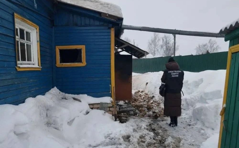  Пожилой мужчина погиб на пожаре в костромской деревне 