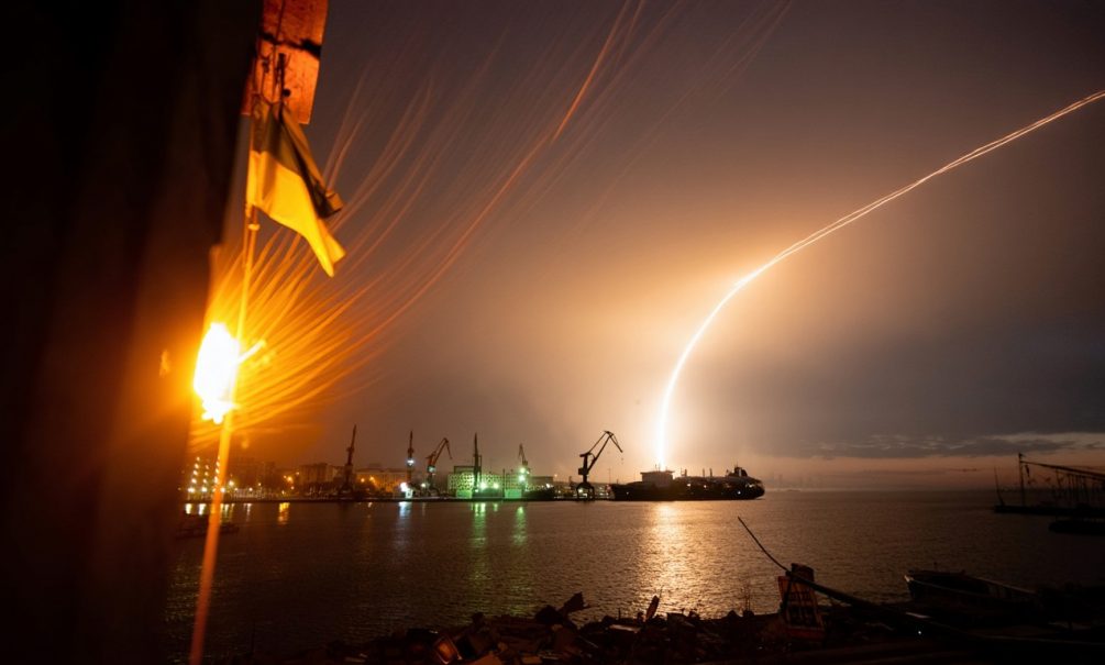 Ночь огня на Украине: радиация в Одессе зашкаливает — под ударами ГЭС, ТЭС и ж/д 